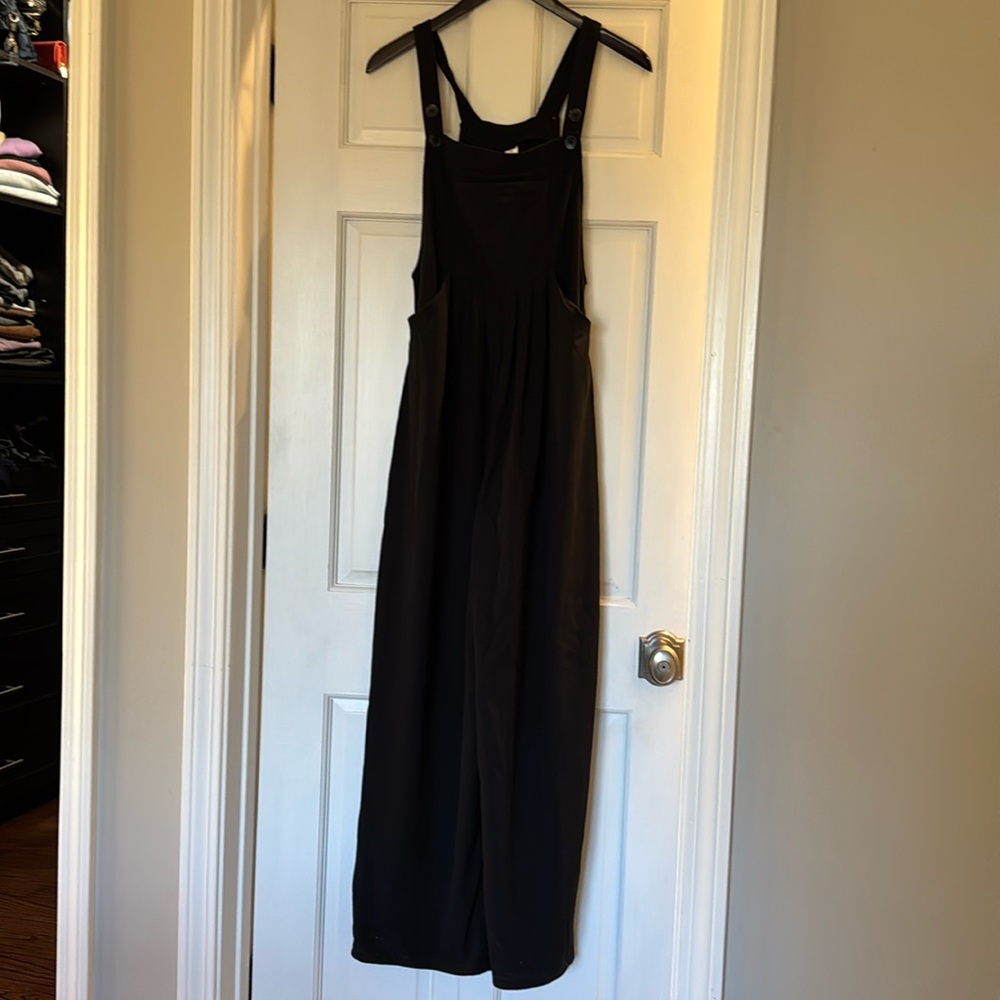 Brand new never worn with tags Halara jumper